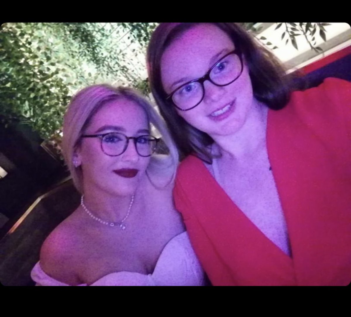 My best friends better than yours 💋
throne.com/cruelblondie