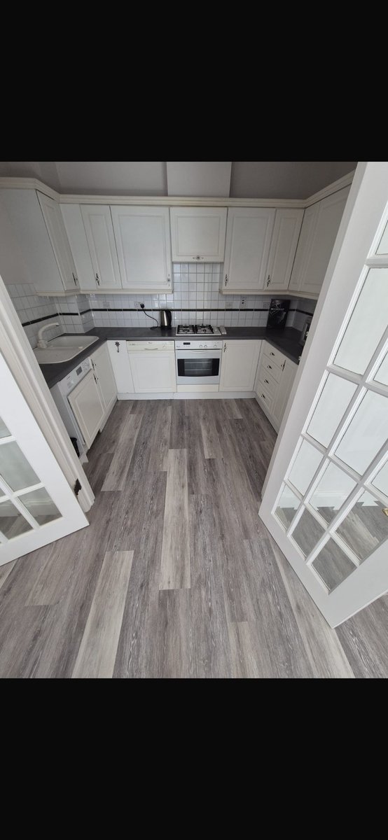 LVT all the way through — clean, sleek, and seamless by Deco Floors🏡