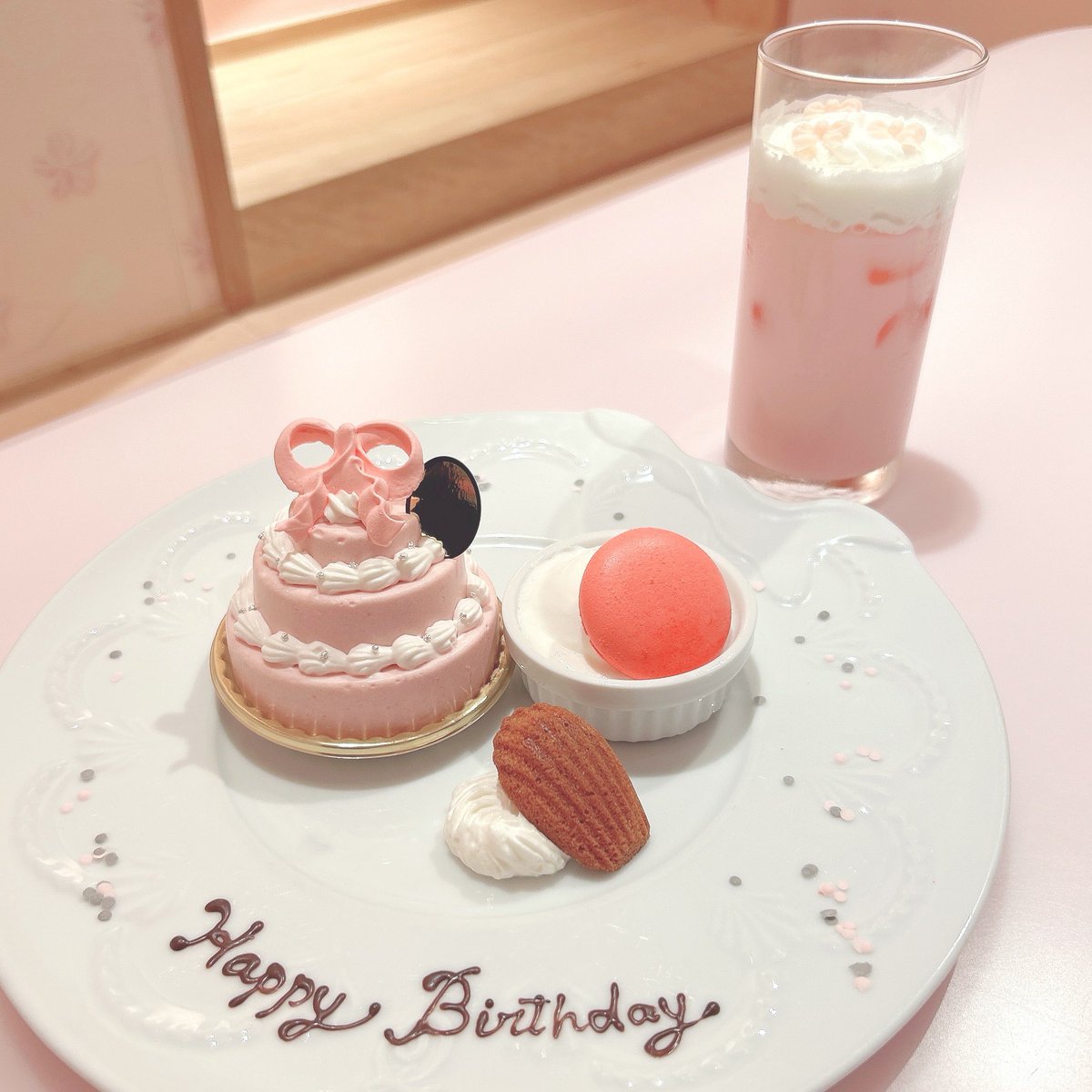 プレートへのメッセージは予約フォームから承っております