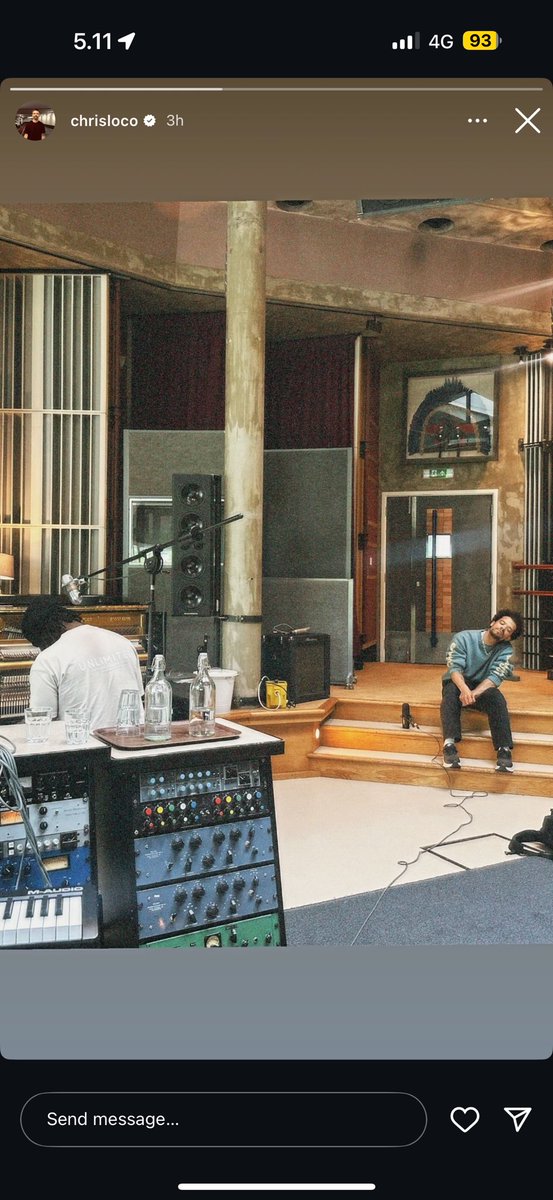 rritchiehq's tweet image. our raleigh ritchie cooking up aoty in the studio 🙂‍↕️