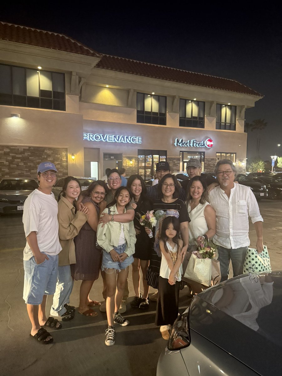 raymondtuan945's tweet image. Everyone is here to celebrate Mother's Day🥰