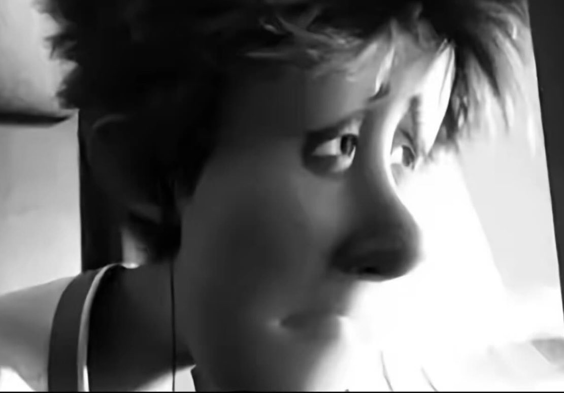 When GTA 6 at 99.98% and you see a meteor outside your window