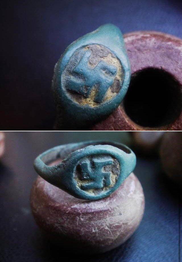 Перстень XIV ст. епохи Київського князівства (бронза) #Київ