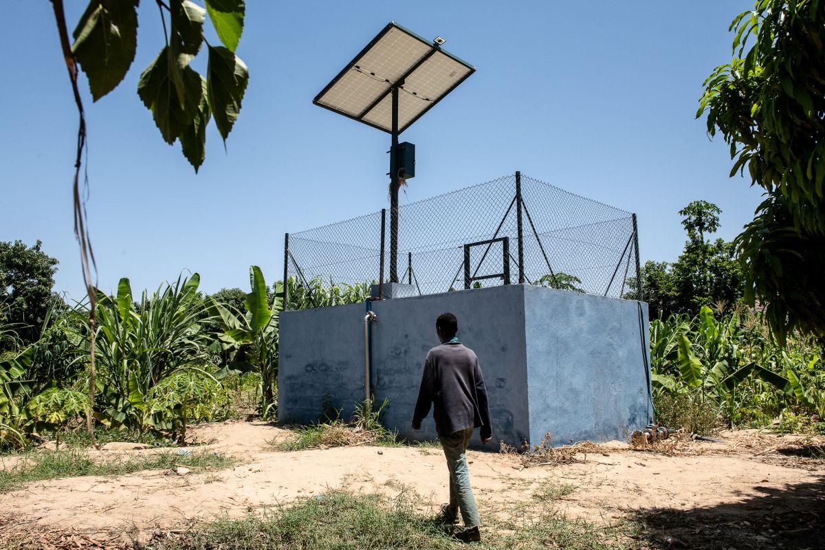 Namibe: chegou ao fim a intervenção do projecto Ma Tuningi/#FRESAN junto da comunidade do Giraúl de Cima! Foram testadas práticas agrícolas, construídos sistemas de água e apoiadas 5 cooperativas. Reforçámos a resiliência dos produtores locais. 
Vê aqui: bit.ly/447tTWR.