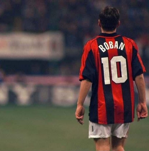 "Se tornerai, magari poi
Noi riconquisteremo tutto
Come tanti anni fa quando per noi
Forse la vita era più facile".