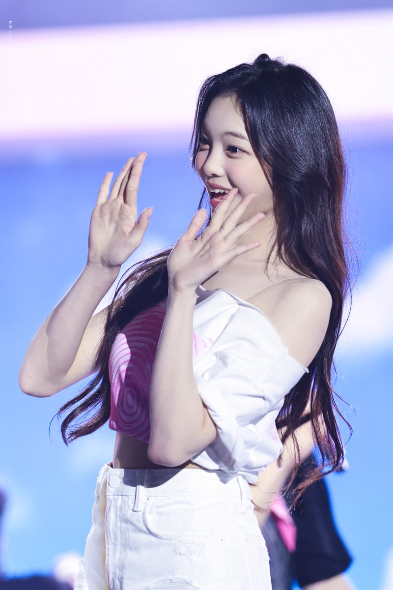 250511 SMT LA 

#IAN #이안 
#Hearts2Hearts #하츠투하츠