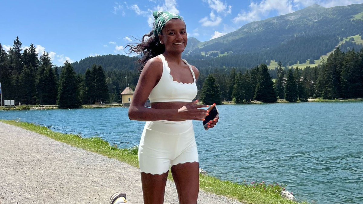 JustGiving (@justgiving) on Twitter photo #Bridgerton star Simone Ashley is swapping the ton for the Hackney Half this weekend.
She's running for <a href="/ParkinsonsUK/">Parkinson's UK</a> 🤍
Donate to her page here: just.ly/4m51x60
<a href="/bridgerton/">Bridgerton</a> <a href="/simoneashdaily/">Simone Ashley Daily 🖤</a> <a href="/HackneyMoves/">HACKNEY MOVES</a> #Bridgerton star Simone Ashley is swapping the ton for the Hackney Half this weekend.
She's running for <a href="/ParkinsonsUK/">Parkinson's UK</a> 🤍
Donate to her page here: just.ly/4m51x60
<a href="/bridgerton/">Bridgerton</a> <a href="/simoneashdaily/">Simone Ashley Daily 🖤</a> <a href="/HackneyMoves/">HACKNEY MOVES</a>