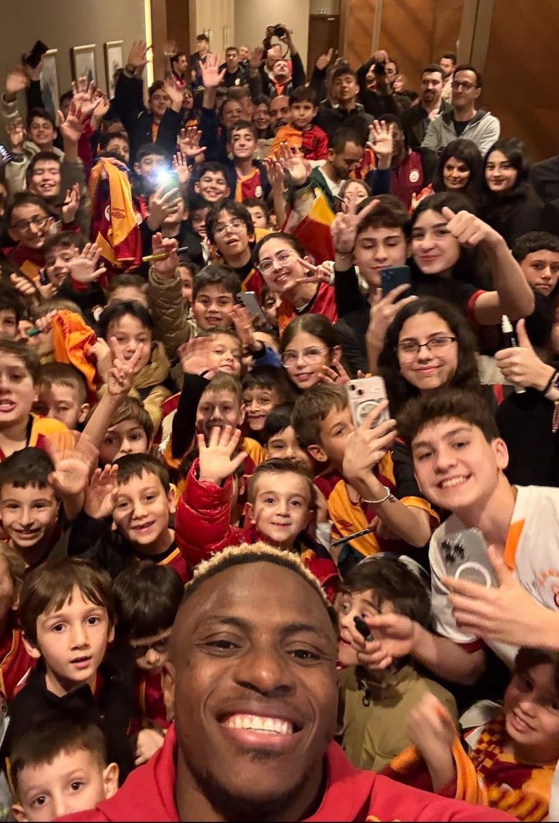 Soundbanking's tweet image. #StayWithUsOsimhen