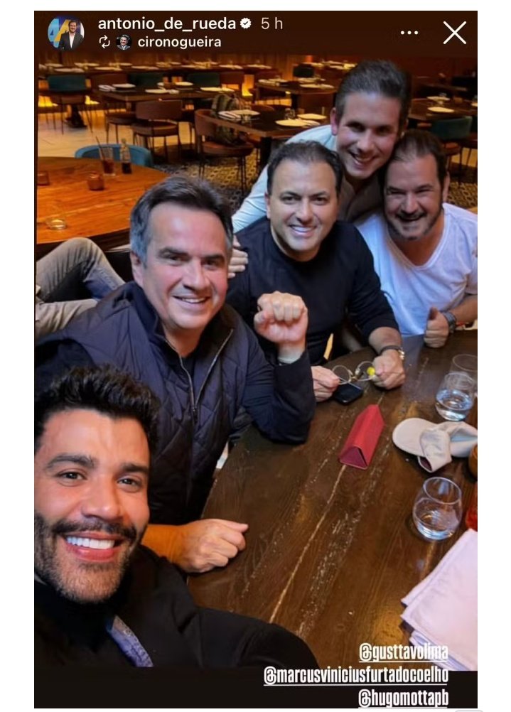 Gustavo Lima, Hugo Mota,Rueda e Ciro, reunidos em Nova York...
Expoentes da "Direita limpinha"que o Drácula quer jogar goela abaixo...

Cê curte?