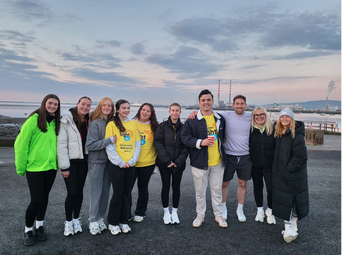 GCReachrann's tweet image. Molaimid 5 Eala 🦢, Oide Cian, Oide Muireann & Oide Clár a ghlac páirt i Darkness into Light le tacaíocht a thabhairt do Pieta House agus an obair thábhachtach idir lámha acu. Baineadh an-taithneamh as, agus cuimhneofar ar an ócáid go deo na ndeor. 📷 Maoiníodh €400*