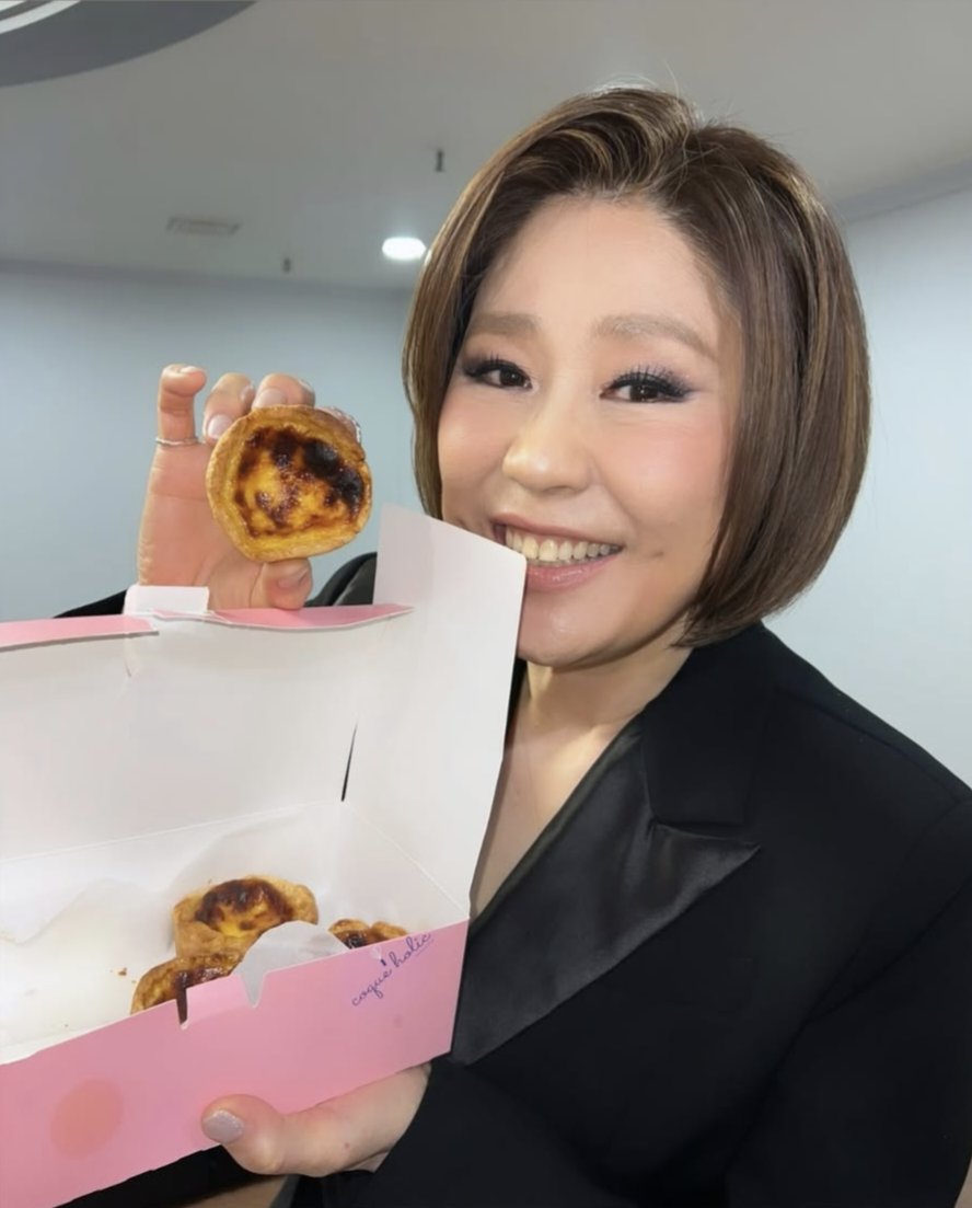 손 큰 여자라는 거 너무 아름다운 거 같음
타르트가 개작아보여 ㄷㄷ