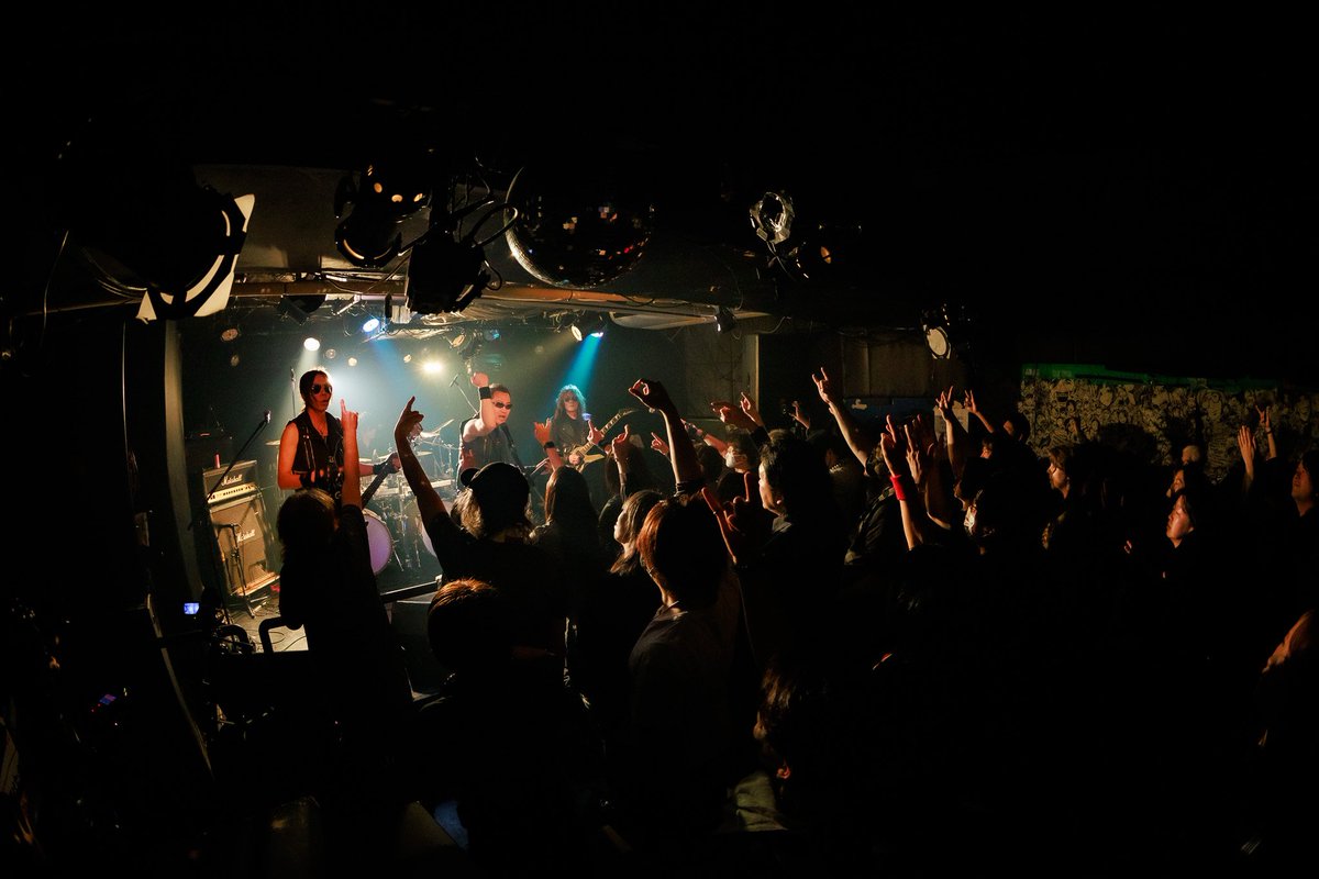 hellfire_jp's tweet image. 改めまして、1st0の記念すべきワンマンライブのO.Aとして、HELLFIRE with LEAで出演を心より感謝いたします！

この1枚の写真からも当日の雰囲気を感じ取ることが出来ると思います！
ご覧頂いた皆さま、ライブハウスのスタッフの皆さま、何と言っても1st0の皆さま本当にありがとうございました🔥