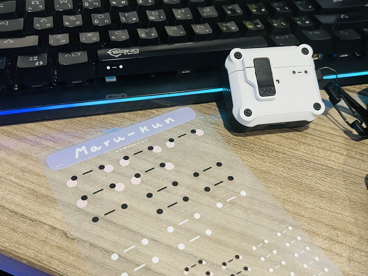 ล่าสุดดดด
เพิ่งออกสติ๊กเกอร์ของมารุคุงเวอร์ชั้นมีหน้าน้องแล้วก็ขายทุกคนด้วยคำว่า 'ช่วยกันยึดครองโลกหน่อย' 

แล้วก็เลยอยากเห็นว่าคนซื้อเอาไปแปะอะไรกันบ้างคะ เลยมาตั้งแทค #วันนี้มารุคุงยึดครองโลกรึยัง เอาไว้ให้คนซื้อได้แชร์กันค่ะว่ายึดครองโลก(?)กันที่ไหนบ้าง 

🍀#Sharklab_Shop