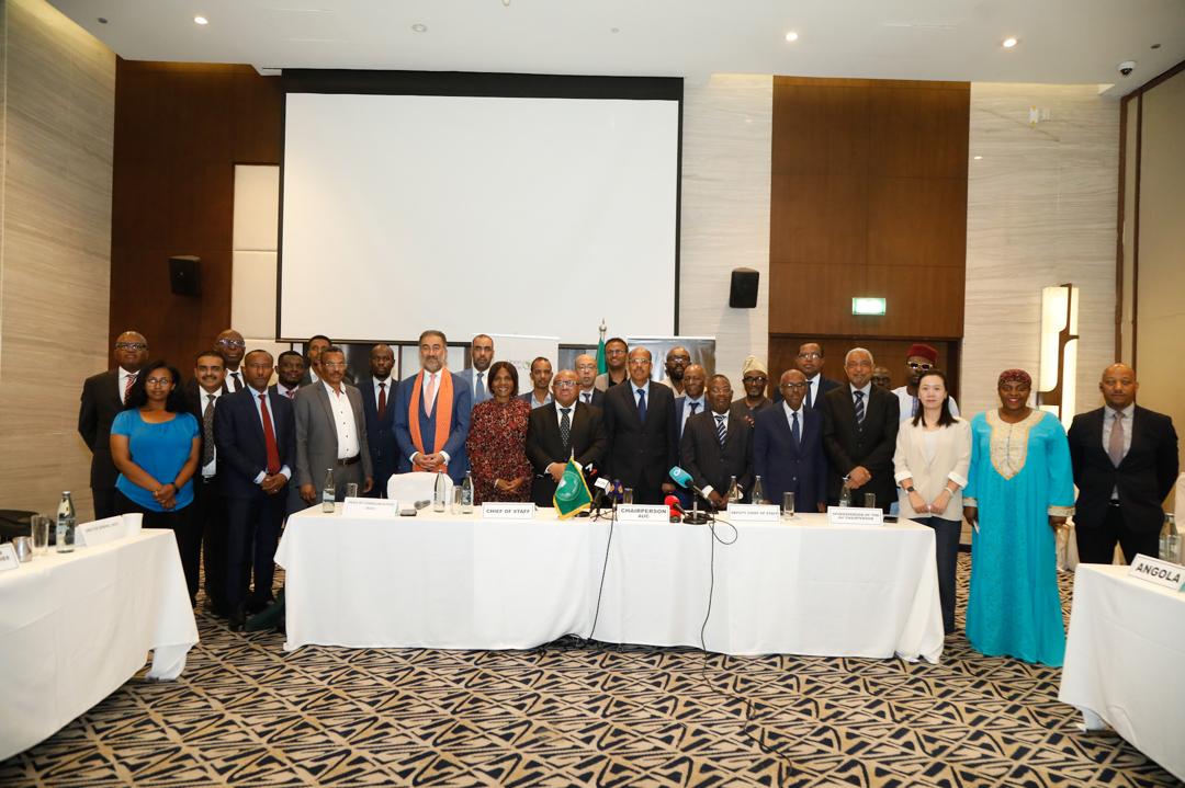 Nuur Mohamud Sheekh (@nuursviews) on Twitter photo Key Points from the media briefing by
Chairperson of the African Union Commission H.E. <a href="/ymahmoudali/">Mahmoud Ali youssouf</a>, this morning:-
✅Reaffirmed Africa’s unity, resilience, and self-reliance, anchored in Agenda 2063. He emphasized peace & security as foundational to development, with stronger Key Points from the media briefing by
Chairperson of the African Union Commission H.E. <a href="/ymahmoudali/">Mahmoud Ali youssouf</a>, this morning:-
✅Reaffirmed Africa’s unity, resilience, and self-reliance, anchored in Agenda 2063. He emphasized peace & security as foundational to development, with stronger