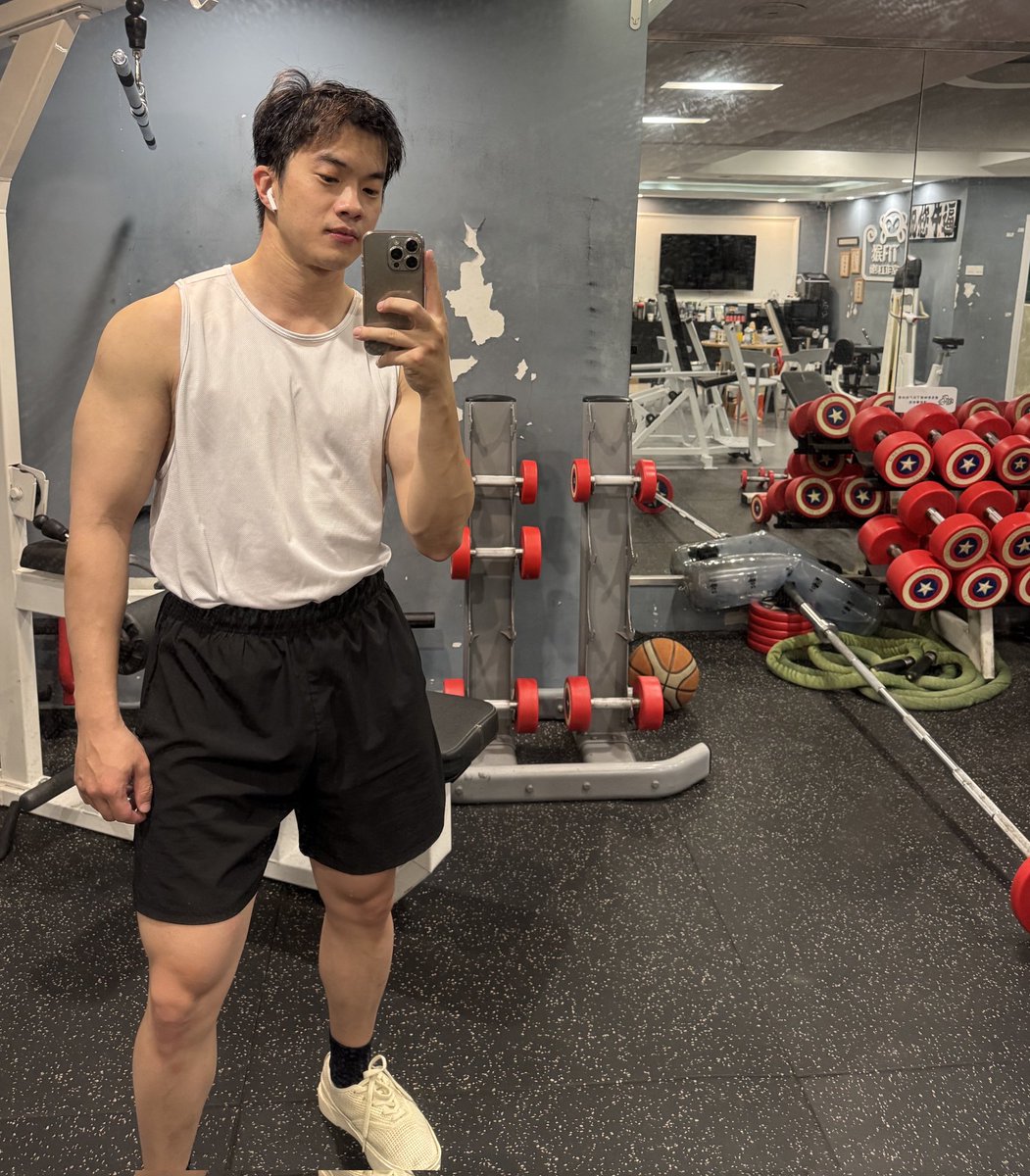 babaWang96's tweet photo. #深圳 #shenzhen #gym #fitness https://t.co/MVpvqsBCfK