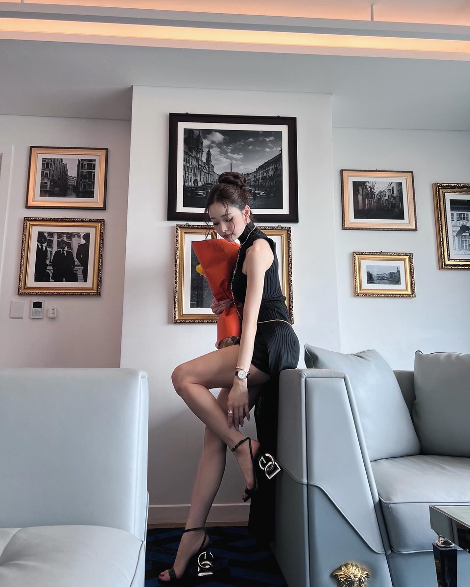 break time from work today. they gave me flowers.