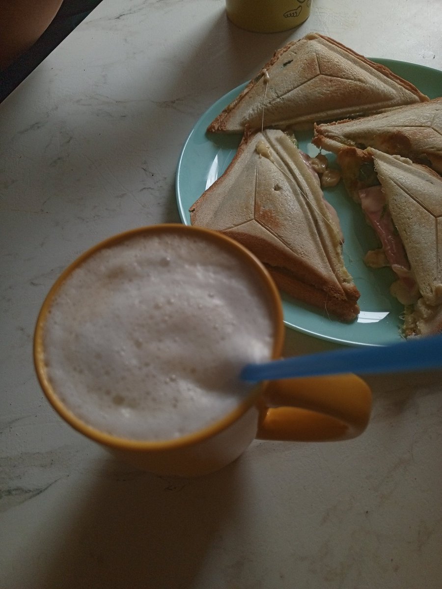 Shellia_np's tweet image. Моя реальность пока где то тут, и я вроде дышу и живу, но скоро снова вступят горки и будет сложно 
Держаться, плывём 
В конце недели отдых на островах 🥰🍻