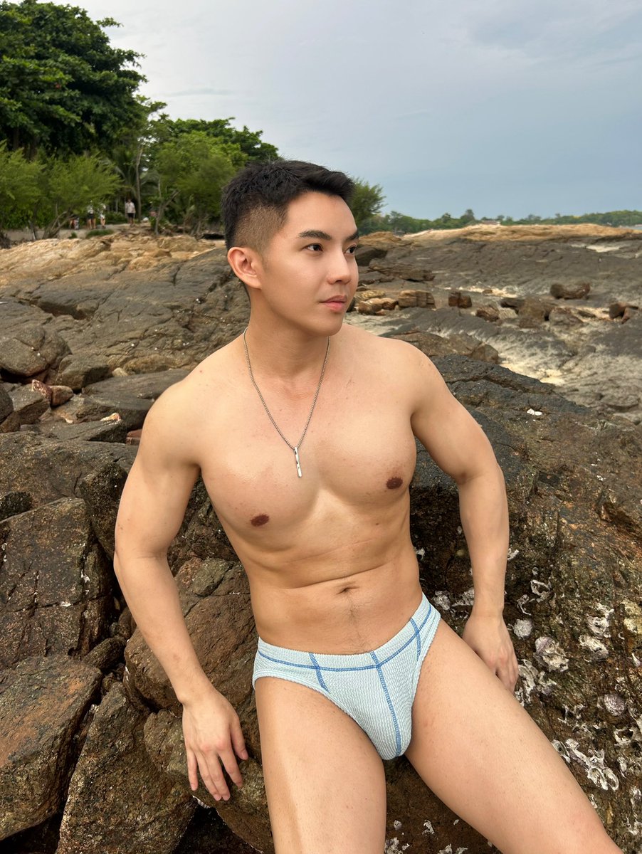 bb_bieboy's tweet photo. Vitamin Sea in full dose!
☀️🌊👣🍹 https://t.co/nLOcN5AT8n