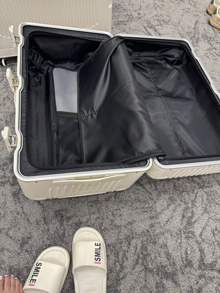 明天要去旅行的人，現在還沒收拾行李也是醉了😀