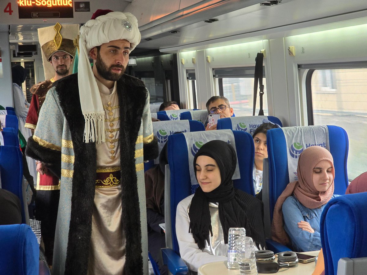 10-16 Mayıs Engelliler Haftası kapsamında özel misafirlerimiz Atabey Gençliği Ecdadın İzinde projemizle İstanbul gezi organizasyonuna katıldı. 

Özel Gençler Mehter Takımımız Eyüp Sultan Cami önünde gönülleri fethetti.