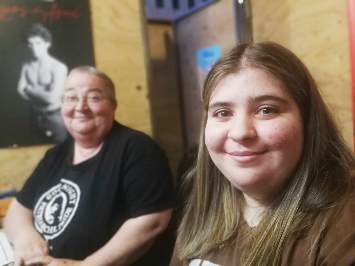Presentación del poemario contra el bullying: “Versos para sanar” de la albaceteña Yumara Izquierdo Tebar, presentado por la escritora Llanos Guillén.

Será el jueves 15 de mayo a las 17:30, en la Biblioteca de Santa Ana (Albacete).

unoeditorial.com/libros/versos-…
