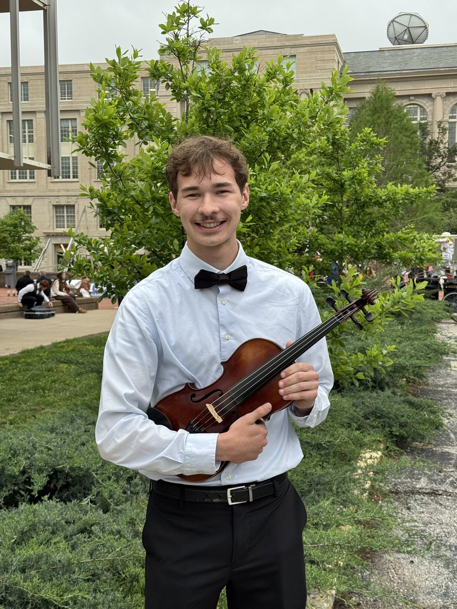 FZEorchestra's tweet photo. Senior Spotlight: Jackson D. Parkes has been a member of the orchestra for four years and also been a member of NHS, A+, Leader league, FCA, Metro 8, SCCC orchestra, Track, Cross country, and FBLA. Jackson plans to attend Missouri S &amp; T for aerospace engineering and mathematics. https://t.co/RwnTfFbahh