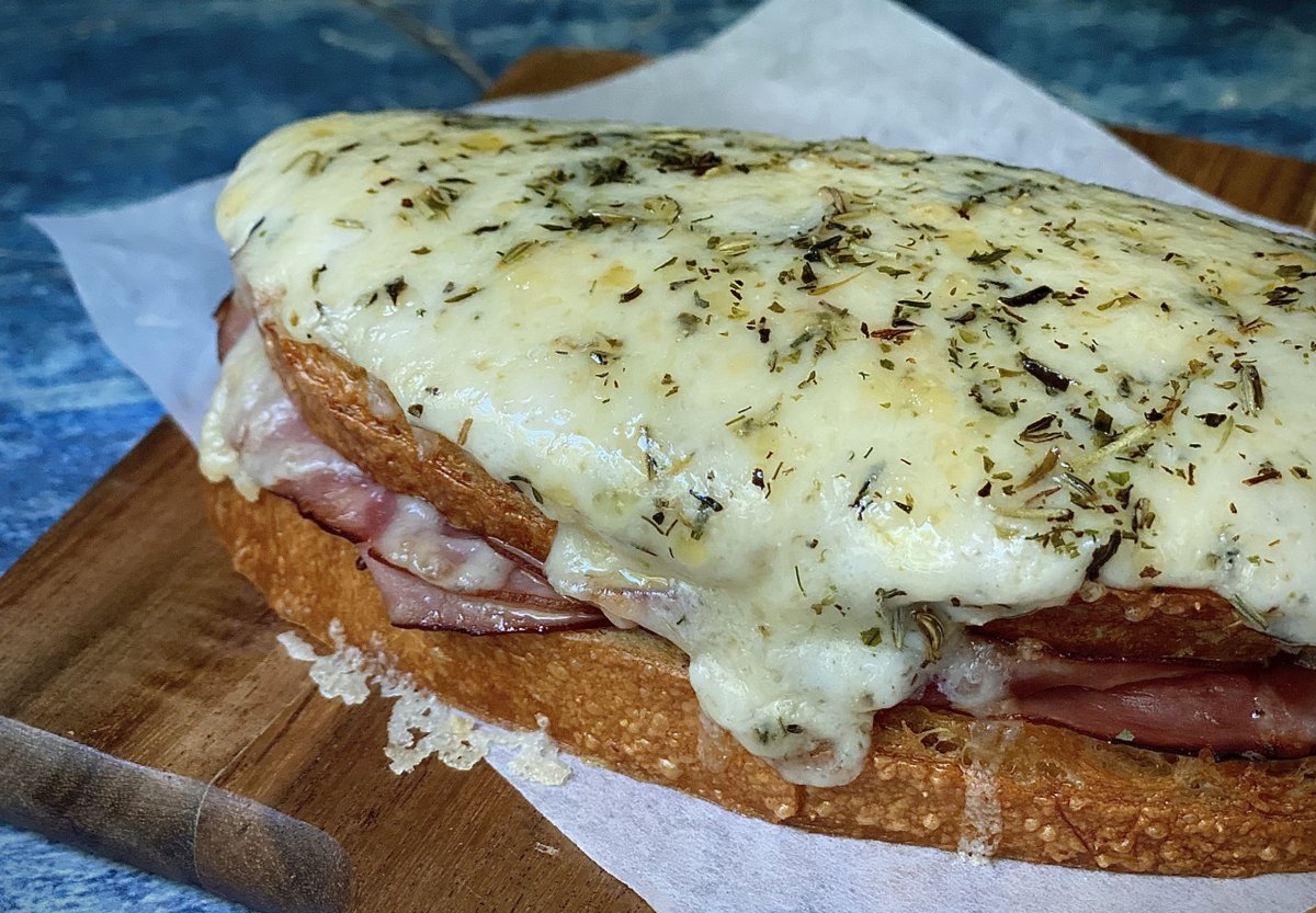 Retro Highway tweet media