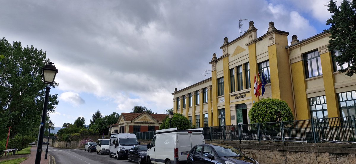 Hoy nos reunimos en el <a href="/cfiemiranda/">CFiE de Miranda de Ebro</a> para planificar la nueva convocatoria de cauces de formación, cierre del curso 24/25 y diseño del PAF 25/26.

Momento para compartir, reflexionar y organizar.

¡Gracias <a href="/cfiemiranda/">CFiE de Miranda de Ebro</a> por la acogida! 💛☺️

#somosred <a href="/educacyl/">Educación JCyL</a> #formaciónCyL