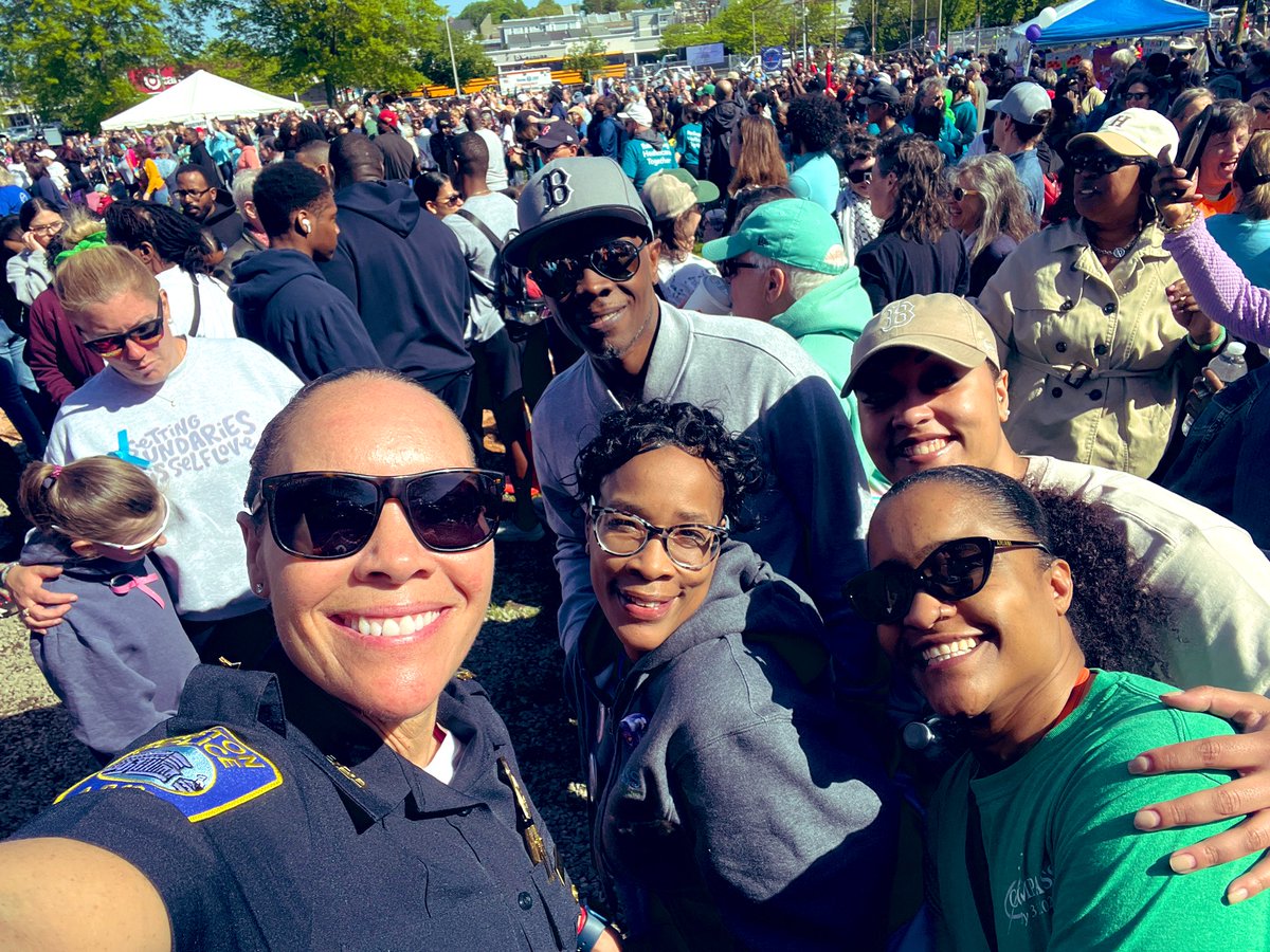 It was an honor to participate in the 29th Annual Louis D. Brown Peace Institute’s Mother’s Day Walk for Peace this morning, standing alongside survivors, mothers, loved ones and our community!
Clementina Chéry and the Louis D. Brown Peace Institute continue to inspire us all!💜
