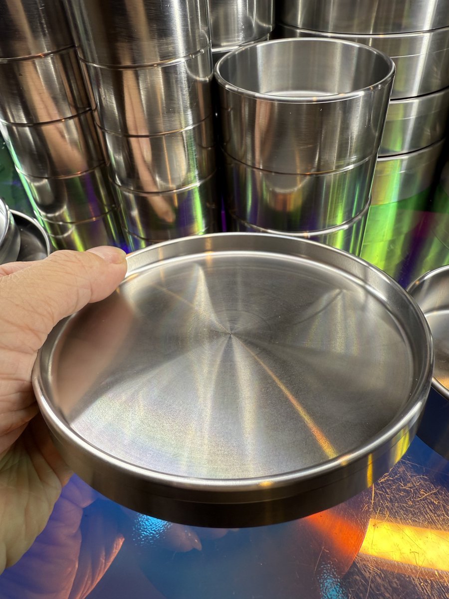 東レプは用品屋さんとして出店します🫡
いつものサイズのステンレス水入れと

以前少量を販売して人気のあった
特大サイズと亀用の低いタイプも販売します🐢
その他にも大きなサイズ沢山持ち込みますので
モニターや小動物にも是非ご活用頂けたらと思います🤝