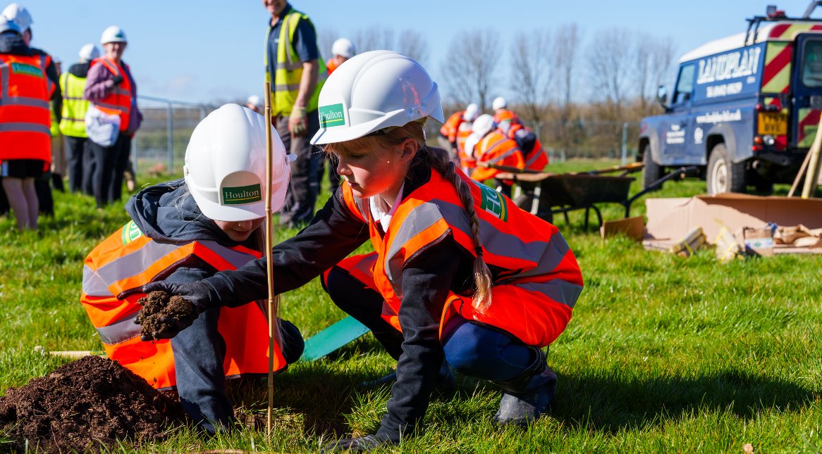 Last week, we released our latest newsletter, with updates across all the projects we're currently working on. 

Read it here: newsletter.hullesteem.co.uk/newsletter/est…

#Newsletter #Hull