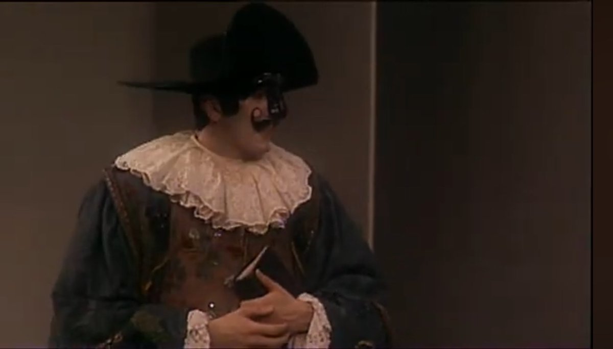 ripew6's tweet image. Brilliant situation:
Pantalone.
Sneaking around on tiptoe.
Dottore.
Watching this.
(Pffffff)
#Pantalone #Dottore