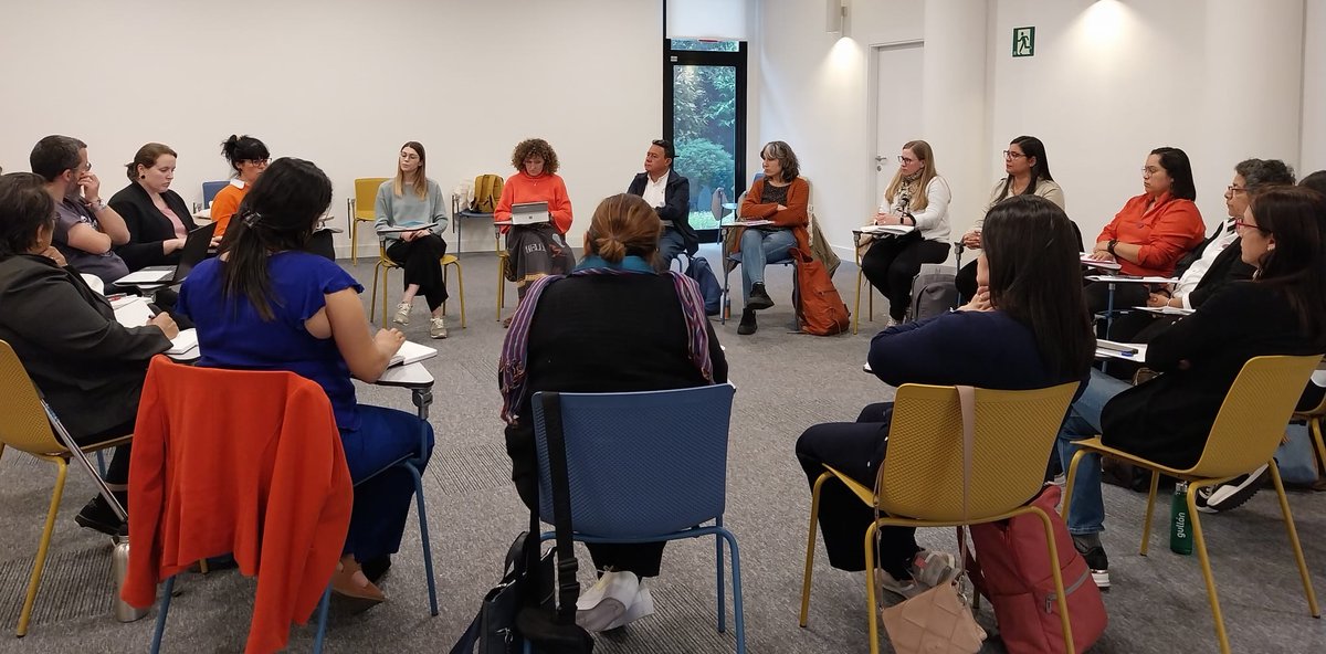 🇸🇻El Salvadorreko emakume hautetsien ordezkaritza bat Euskadi bisitatzen dago udalerrietan #berdintasun arloko esperientziak trukatzeko

🤝<a href="/onumujeressv/">ONUMujeresElSalvador</a> <a href="/Andrysas_sv/">ANDRYSAS</a> #eLankidetza <a href="/emakundEJGV/">Emakunde</a> eta <a href="/EUDEL_eus/">Euskadiko Udalen Elkartea Municipios Vascos</a> 

Info ➡️elankidetza.euskadi.eus/albistea/2025/…