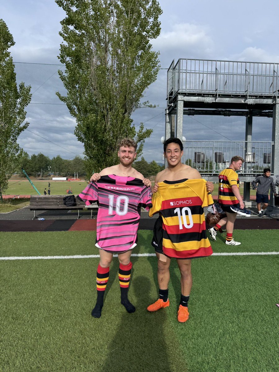 日本ラグビー界のレジェンド、平尾誠ニさんも在籍されたこともあるイギリスのリッチモンドFCと同志社大学とのメモリアルマッチに我々、LOGISTAR'Zも参戦させていただきました。
イギリスの激しいラグビーを体験し、身体がバキバキになりましたが、この経験を次に繋げていけるよう頑張ります！！
#10