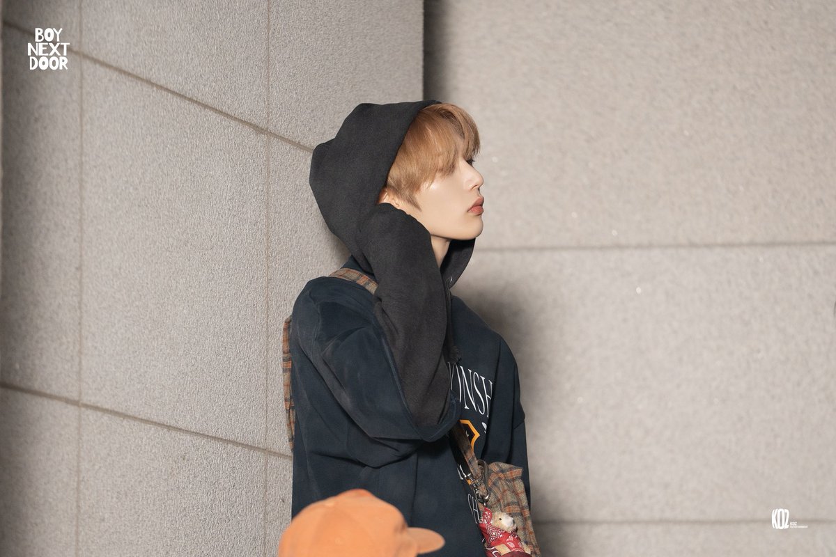 산 tweet media