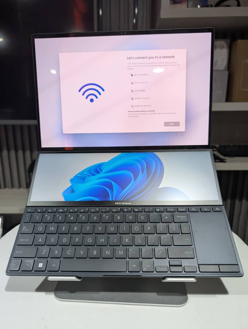 gadgetfreakzng's tweet image. Asus ZenBook Pro 14 Duo Oled UX8402V
Core i9-13900H
32GB RAM
1TB SSD
Nvidia RTX 4060 8GB
RGB Backlit keyboard
Dual display
14" 3K 120Hz Oled Display
With a second 3K 120Hz ScreenPad Display
3.2m

#simfubara #kuda #okoya