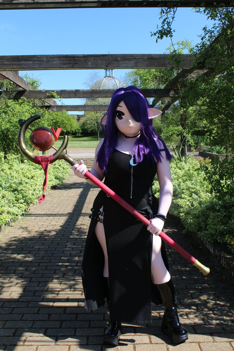Ready to put a spell on your heart! 💜

📸: <a href="/EmilyLockePhoto/">Emily Locke Photography</a>