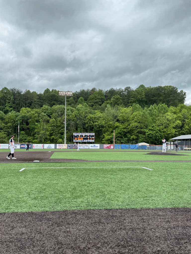 Warriors lead Game 1 against Louisiana Christian 8-2 in the top 7th inning