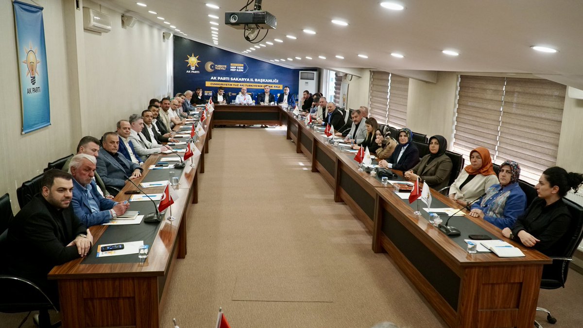 AK Parti Sakarya Yönetim Kurulu Toplantısı İl Başkanımız Sayın Yunus Tever başkanlığında gerçekleşti.

Umudun, İcraatin ve Geleceğin Adı; AK Parti!