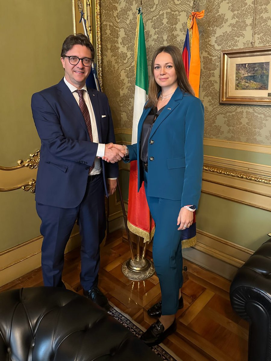 Incontro importante con Davide Nicco, presidente del Consiglio del Piemonte. Abbiamo parlato della repressione in Belarus, del sostegno ai bielorussi in esilio e della necessità di continuare a lottare per la libertà e i diritti umani.