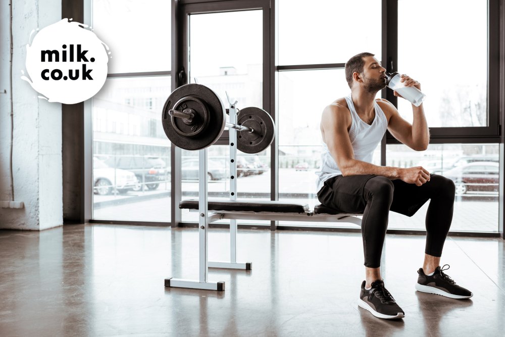 dairyuk's tweet image. 🏋️♂️ Milk is a great source of high-quality protein, which supports muscle maintenance. 🥛💪 Whether you're into #running #swimming or #cycling milk can be a nutritious addition to your diet. More info here: milk.co.uk/is-milk-good-f… #fitness #gym #workout