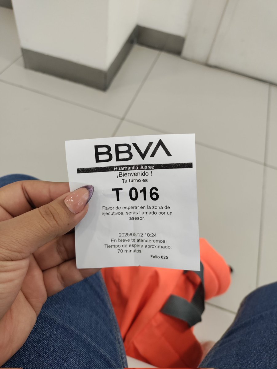 Steppurplee's tweet photo. Que onda con sus tiempos de espera en los tickets #bbvamexico tiempo de espera #50años  #ayuda https://t.co/KLYuXE1zzU