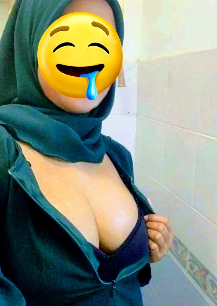 Madem bu alemdeysek bütün fantazileri yaşamak lazım lütfen arkadaşlar sınır koymayın sınır koyacaksınızda bize yazmayın biz bütün fantazilere açığız soft çiftler sevgili çiftler ilgimizi çekmiyor lütfen dikkate alın ona göre yazın bize teşekkür ederiz 😘😘