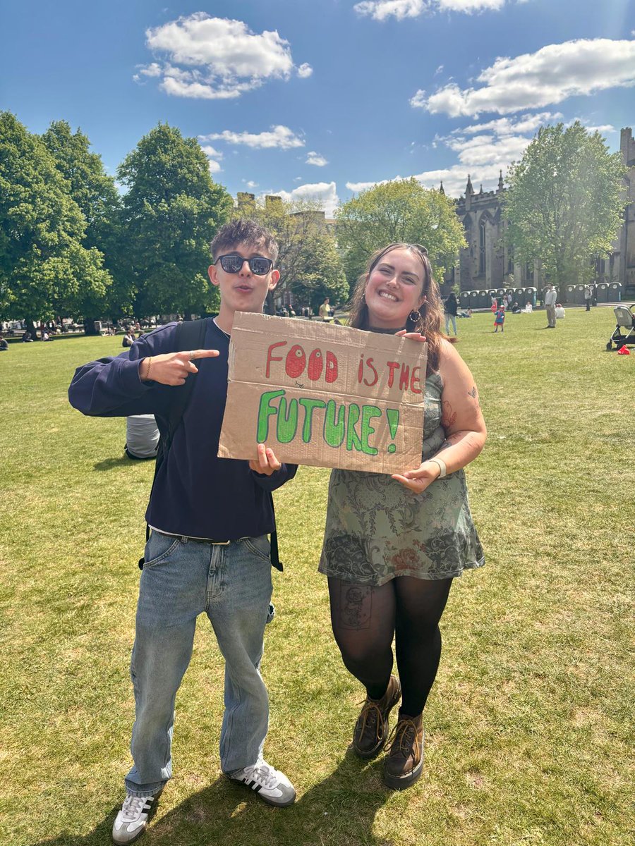 The Food Foundation (@food_foundation) on Twitter photo 🪧 Some of our young Food Ambassadors were part of the <a href="/MaziProject/">The MAZI Project</a> March for Food Equality for All in #Bristol at the weekend!
Did you know one in five people live in poverty in the UK and around three in 10 children are affected?
🔗 bit.ly/3Qn90ih 🪧 Some of our young Food Ambassadors were part of the <a href="/MaziProject/">The MAZI Project</a> March for Food Equality for All in #Bristol at the weekend!
Did you know one in five people live in poverty in the UK and around three in 10 children are affected?
🔗 bit.ly/3Qn90ih