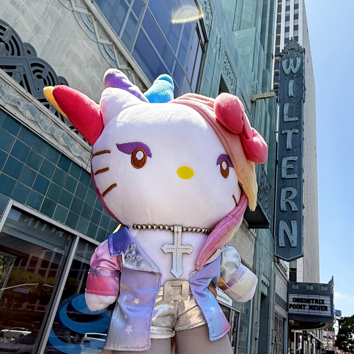 #WheresYoshikitty?🤘🥁
Rock out!! and PLEASE VOTE for #yoshikitty EVERY DAY from all your devices until May 25!  

ranking.sanrio.co.jp/en/characters/…

<a href="/YoshikiOfficial/">Yoshiki</a>
 
#HelloKitty x #YOSHIKI #TeamYoshikitty #チームyoshikitty #Sanrio #SanrioCharacterRanking #LosAngeles #Wiltern