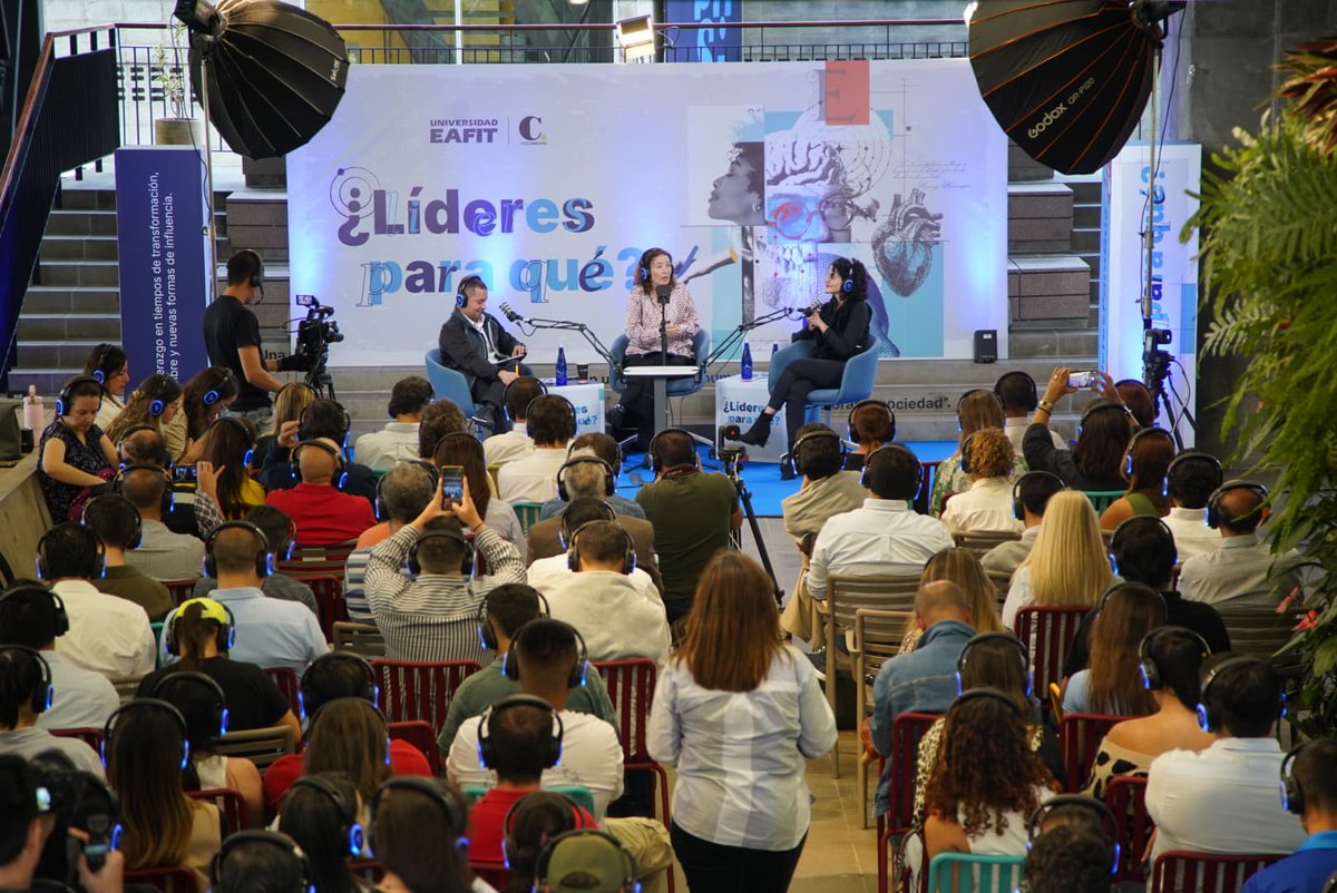ConversemosEC's tweet photo. Hoy en la conversación #LíderesParaQué con
@elcolombiano
y
@EAFIT

¿Estamos en una crisis de liderazgo o en una etapa de reinvención? ¿Qué características definen a los líderes hoy? Descúbrelo en vivo aquí➡️https://t.co/bYNbyQ5xyA 📷 https://t.co/HeSbQ489Z4