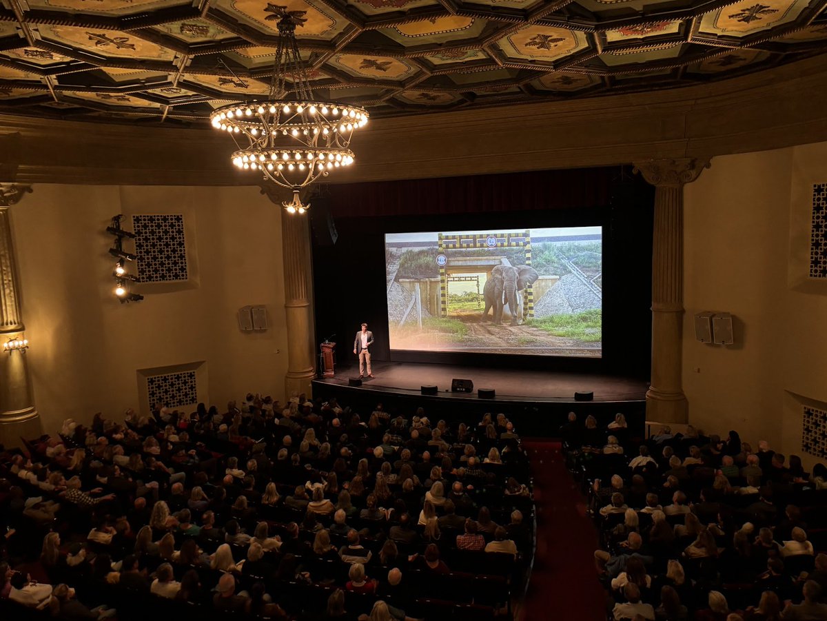 Thank you Santa Barbara and San Diego for coming out in full force to celebrate Iain's conservation legacy at the A Life Among Elephants screenings! 🫶

That wraps up the California leg of the tour. We’ll be back on the West Coast later this year so stay tuned! 

📸 Sarah Kunkel