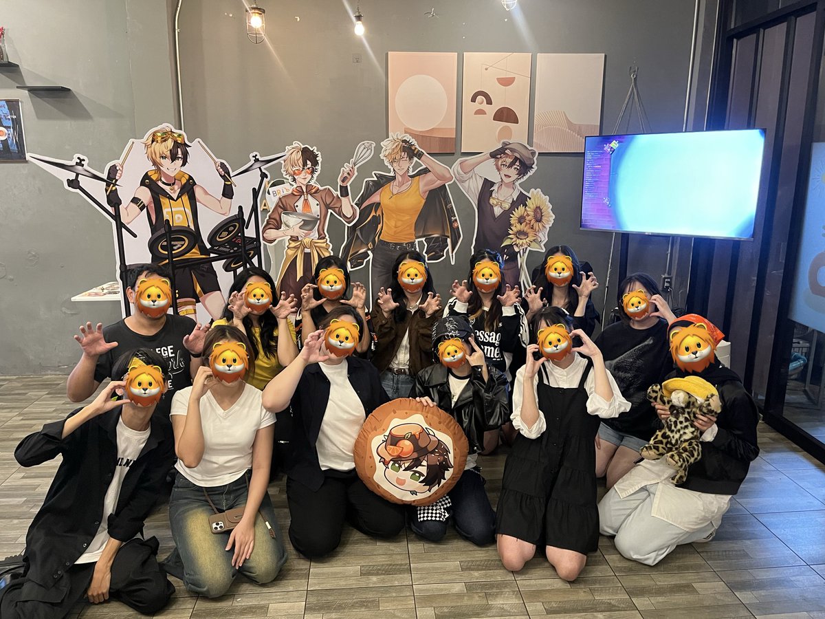 Blythe Baby Paws Café tweet media