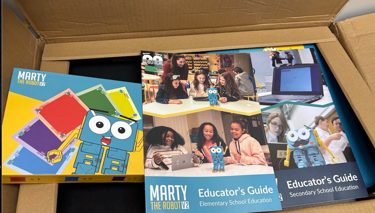 SMILELearning's tweet image. 2 boxes of @RoboticalLtd #MARTYtheRobot are here! I cannot wait to use them with students!!! Oh happy day!!