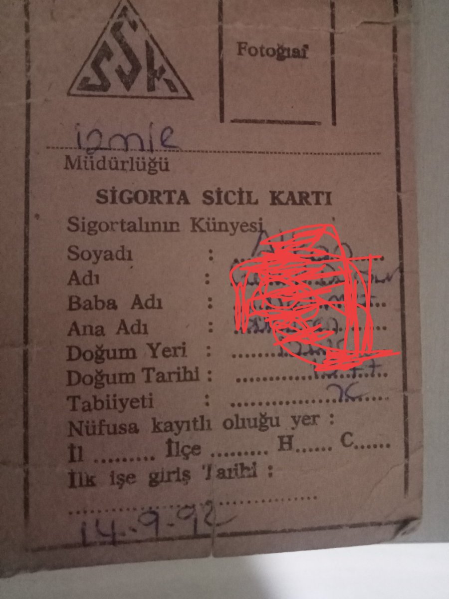 İlk işe giriş tarihim 1992 .   Yoksul Ailelerin Çocuklarıyız
#StajVeÇıraklıkHaktır
#HepBirlikteKazanacağız #StajyerÇırakBeyannamedeKaldı
